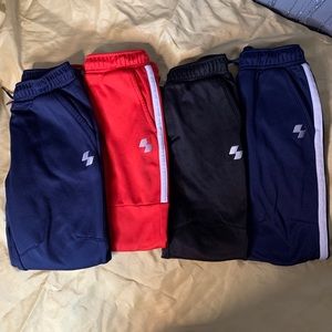 Bundle of 4 boys joggers size 7/8